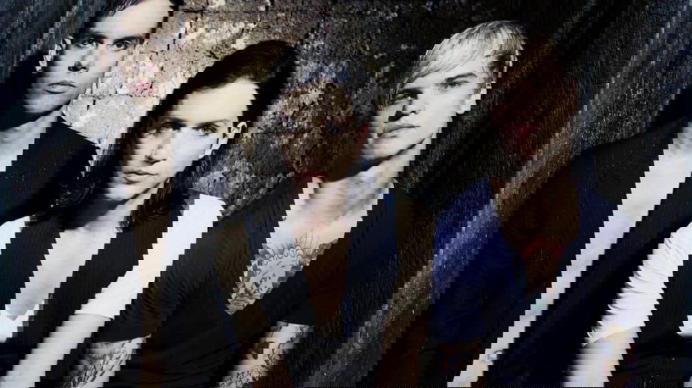 Ritorno alle radici: i Placebo celebrano trent’anni tra memoria e palco