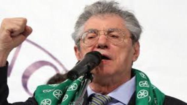 Addio a Umberto Bossi, il "Senatùr" che fondò la Lega Nord