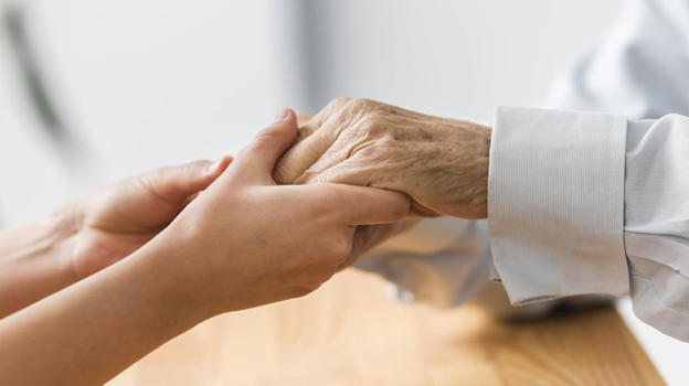 Una nuova speranza per il Parkinson: terapia innovativa debutta in Italia