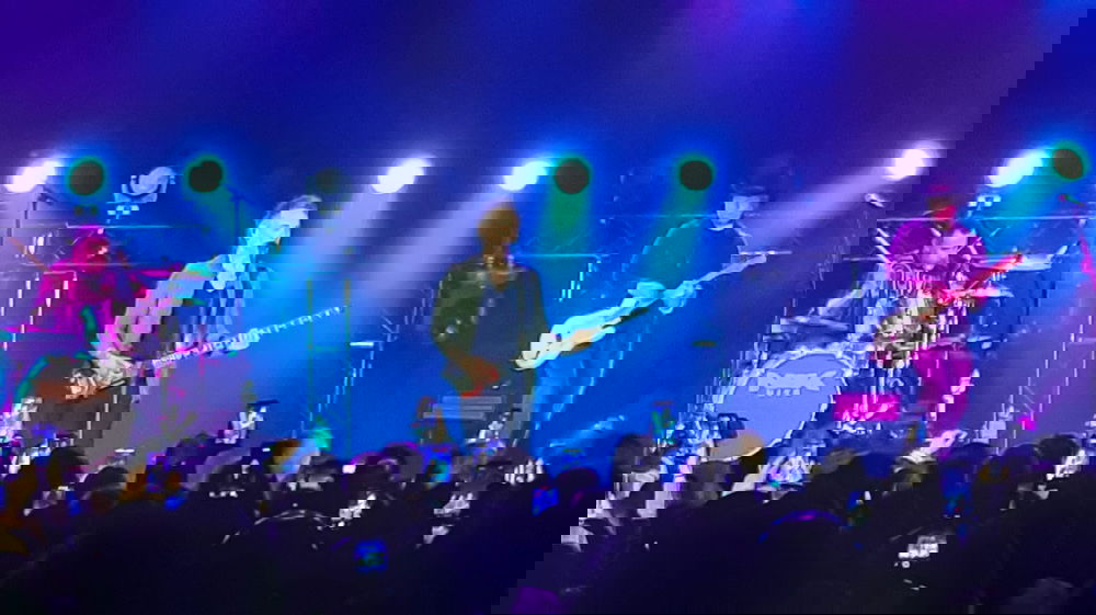 Nek conquista il Palatour di Bitritto: un concerto travolgente tra grandi hit e nuove emozioni