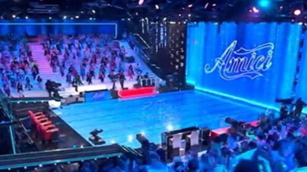 Amici 25, anticipazioni 4 aprile: Kiara a rischio eliminazione, superospite Elisabetta Canalis