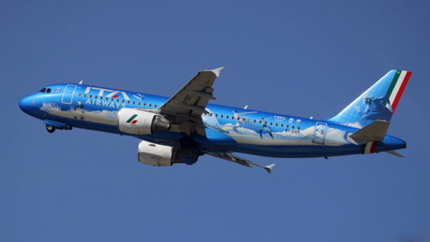 Carburanti, primi limiti negli aeroporti italiani: cosa sta succedendo e quali conseguenze per i voli