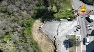 1775584362_69d5446933774