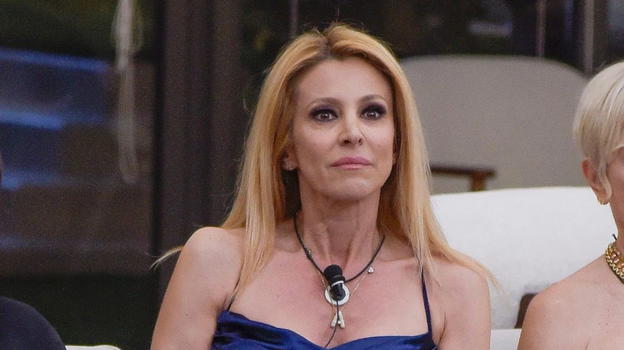 GF Vip, Adriana Volpe lascia momentaneamente la casa: il motivo