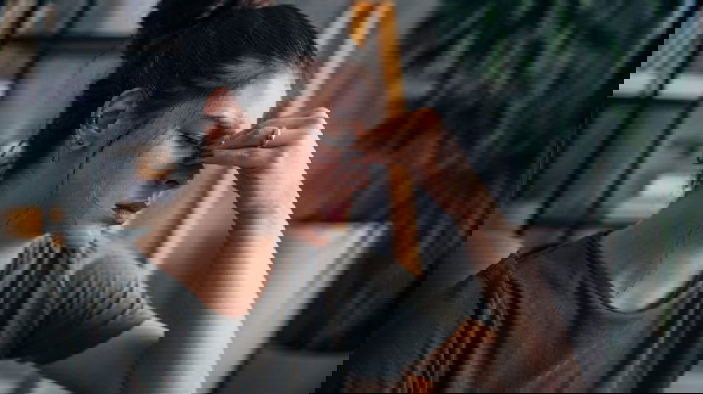 Stress e ansia: i segnali del corpo che spesso ignoriamo ogni giorno