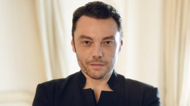 Tiziano Ferro, dal crollo alla rinascita: il coraggio di chiedere aiuto