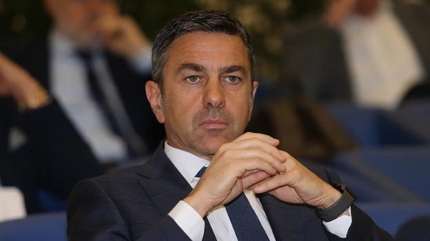 Nel silenzio di un padre: il percorso difficile di Billy Costacurta accanto al figlio