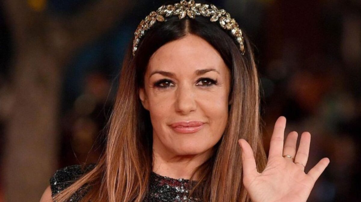 Alessia Fabiani tra ricordi e accettazione: il racconto di un cambiamento estetico nel tempo