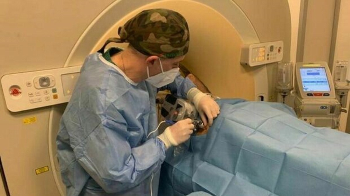 17enne contuso, il caso bizzarro a Carini: la Tac svela un corpo estraneo nella testa