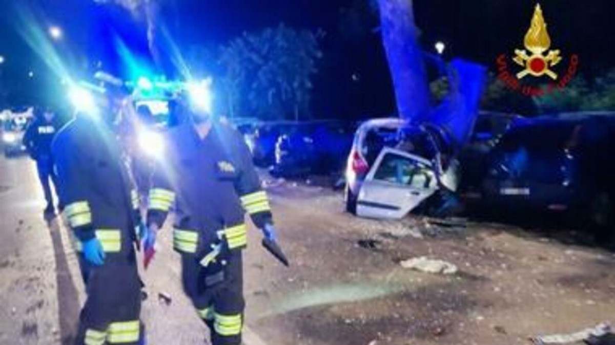Forlì, schianto in viale dell’Appennino: Caterina Romualdi e Sirin Jaziri perdono la vita, grave la terza studentessa