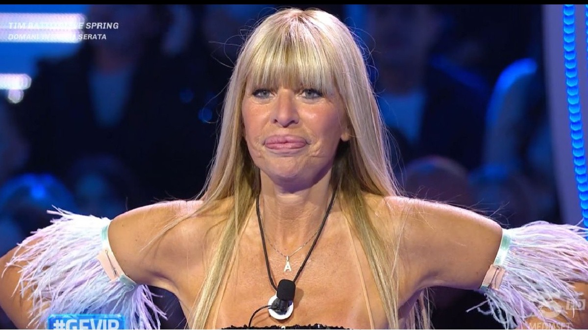 GF Vip, il presunto cachet choc di Alessandra Mussolini