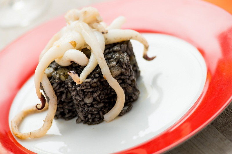 Risotto al nero di seppia Ricetta di Fidelity Cucina
