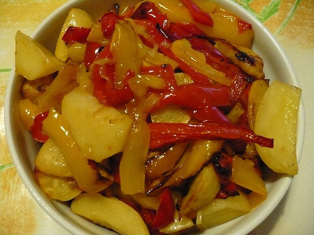 Ricetta patate e peperoni - Fidelity Cucina