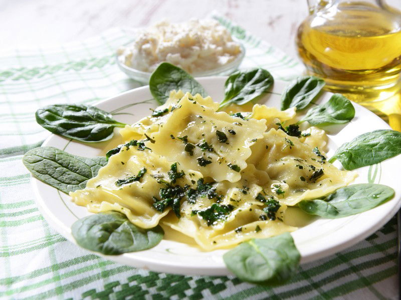 Ravioli ricotta e spinaci