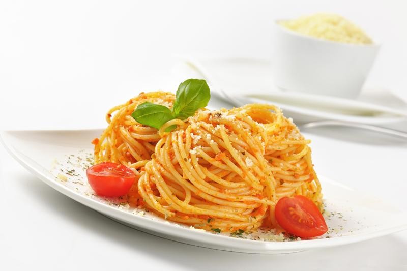 Spaghetti integrali con pomodoro e ricotta 