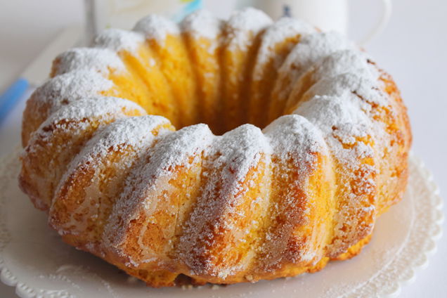 Ciambellone soffice alle carote e latte di soia