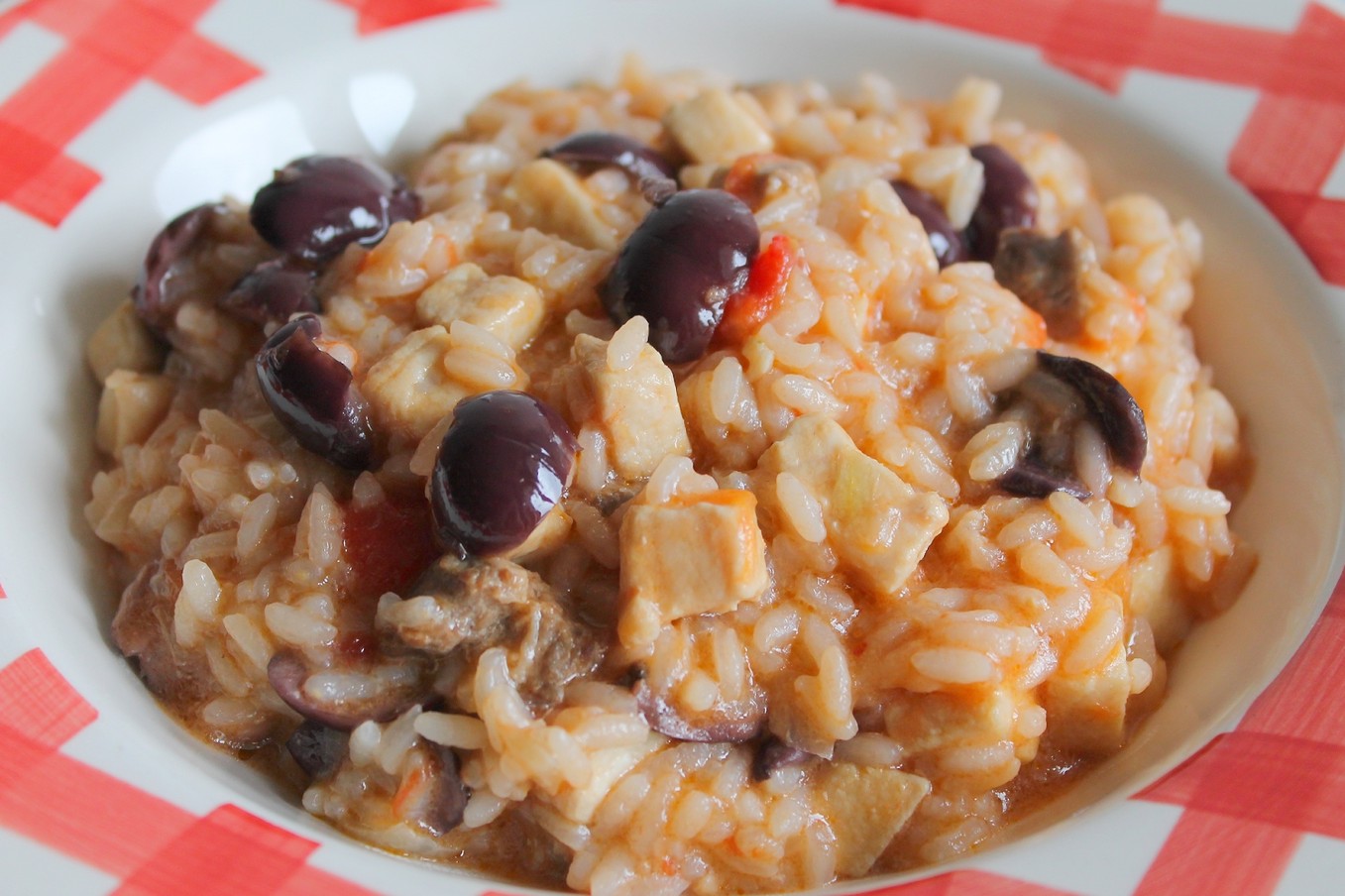Risotto con pesce spada e olive nere - Fidelity Cucina