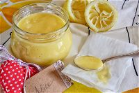Lemon curd con limoni freschi