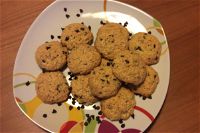 Cookies con gocce di cioccolato e nocciole