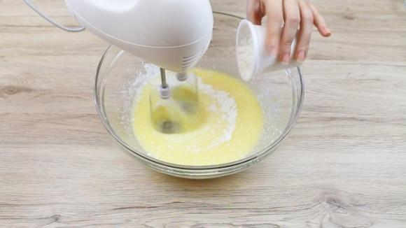 Torta 7 vasetti con panna montata
