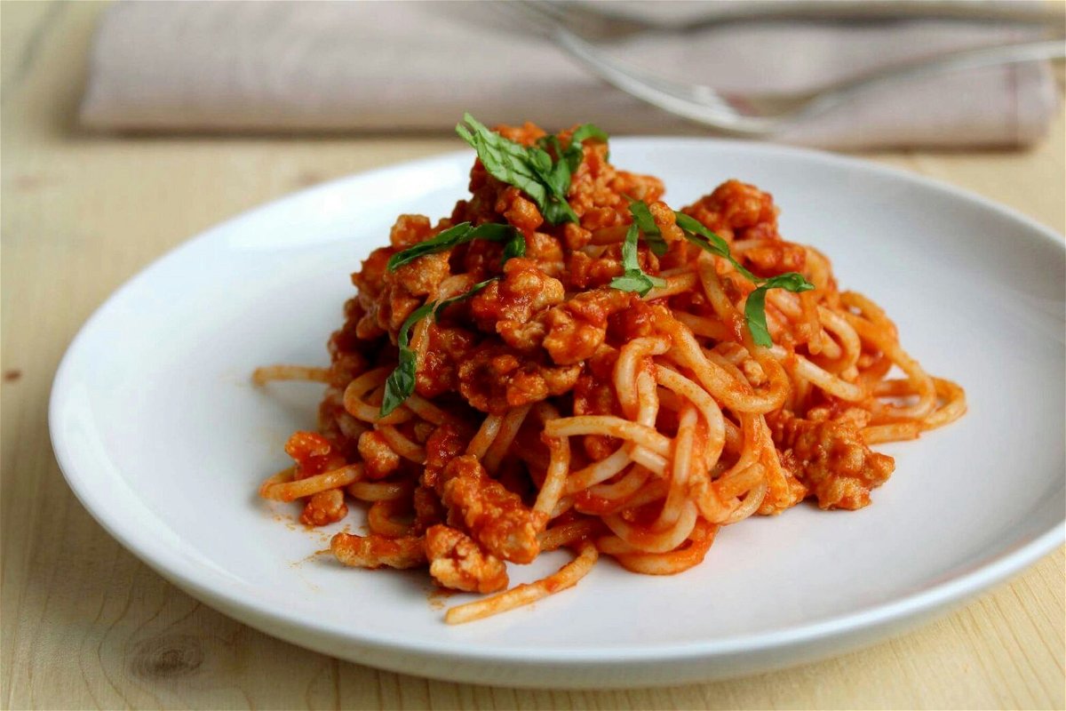 dårlig morgenmad Fælles valg Spaghetti al ragù di pollo - Fidelity Cucina
