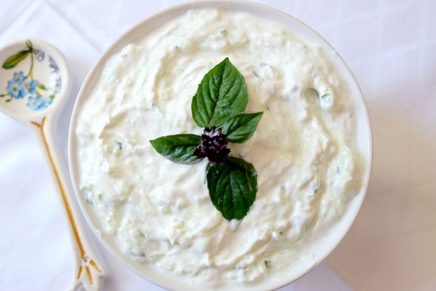 Tzatziki light con origano fresco