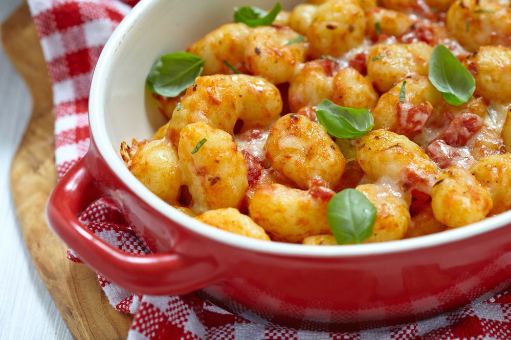 Gnocchi di ricotta con pomodorini e scamorza