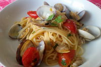 Bavette con pomodorini e vongole
