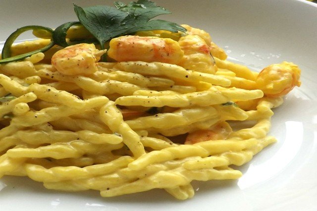 Trofie con gamberoni, zucchine e zafferano - Fidelity Cucina