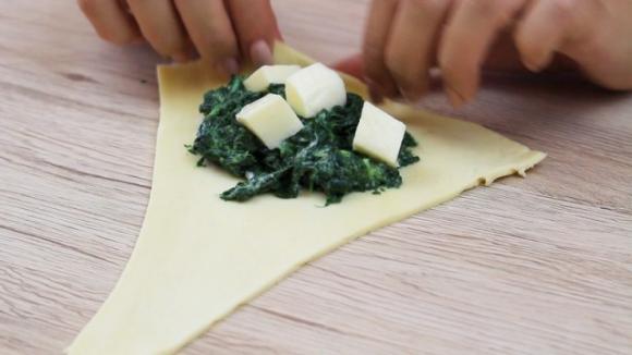 Croissant salati ripieni