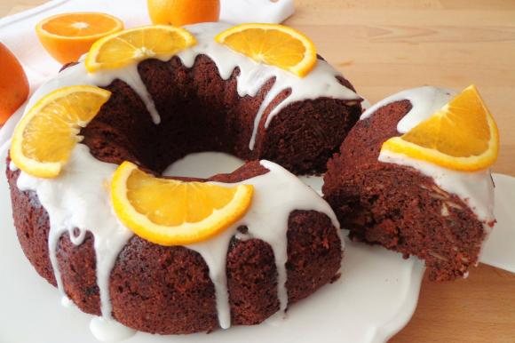 Ciambellone al cioccolato fondente e arancia