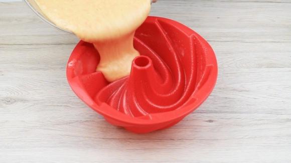 Ciambellone soffice carote e mandorle