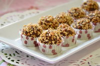 Tartufini con wafer e crema di nocciole