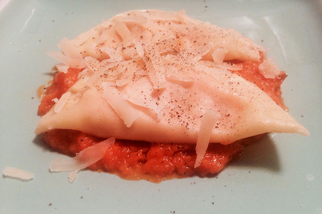 Ravioli di ricotta e funghi con crema di zucca