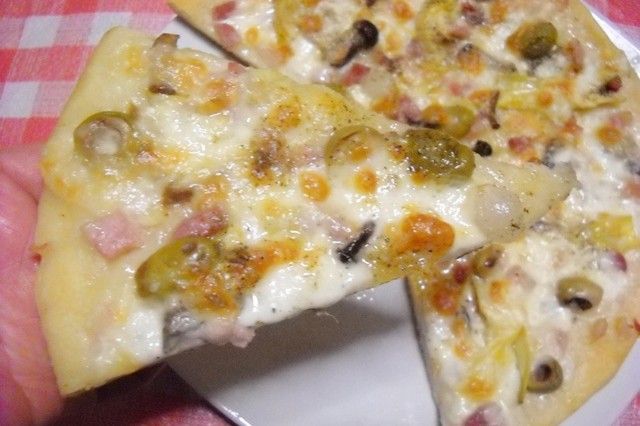 Pizza bianca con pancetta