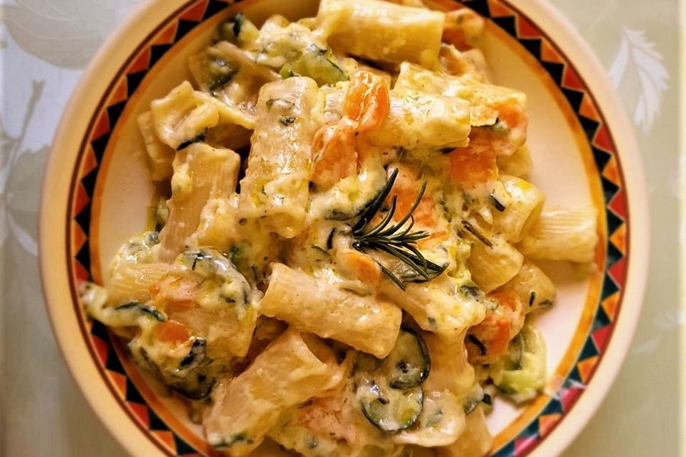 Rigatoni cremosi zucchine e carote - Fidelity Cucina