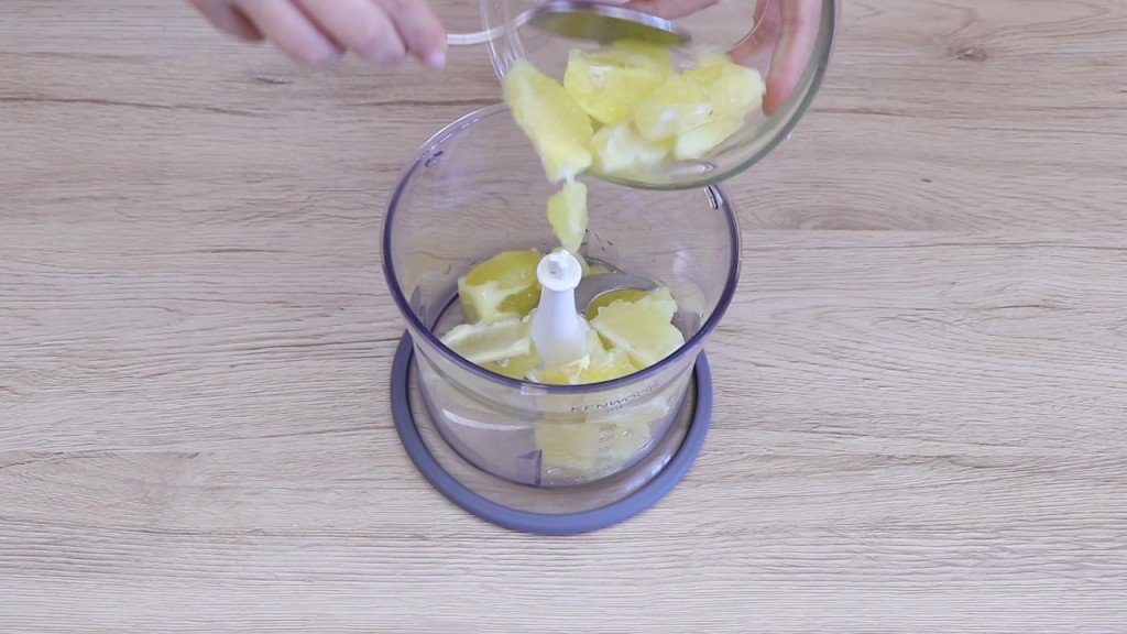 Polpa di limone nel mixer