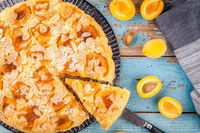 Torta albicocche e mandorle