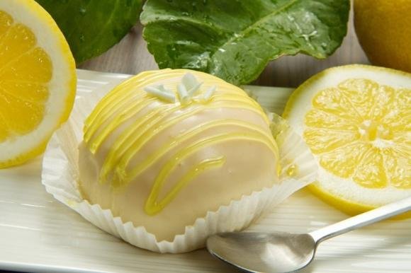 Tortino al limone glassato