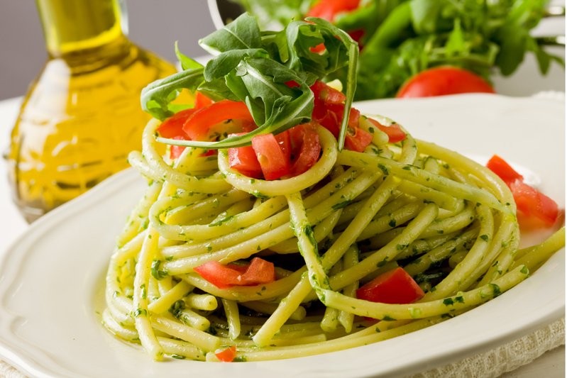 Pasta con pesto di rucola e pomodorini Fidelity Cucina