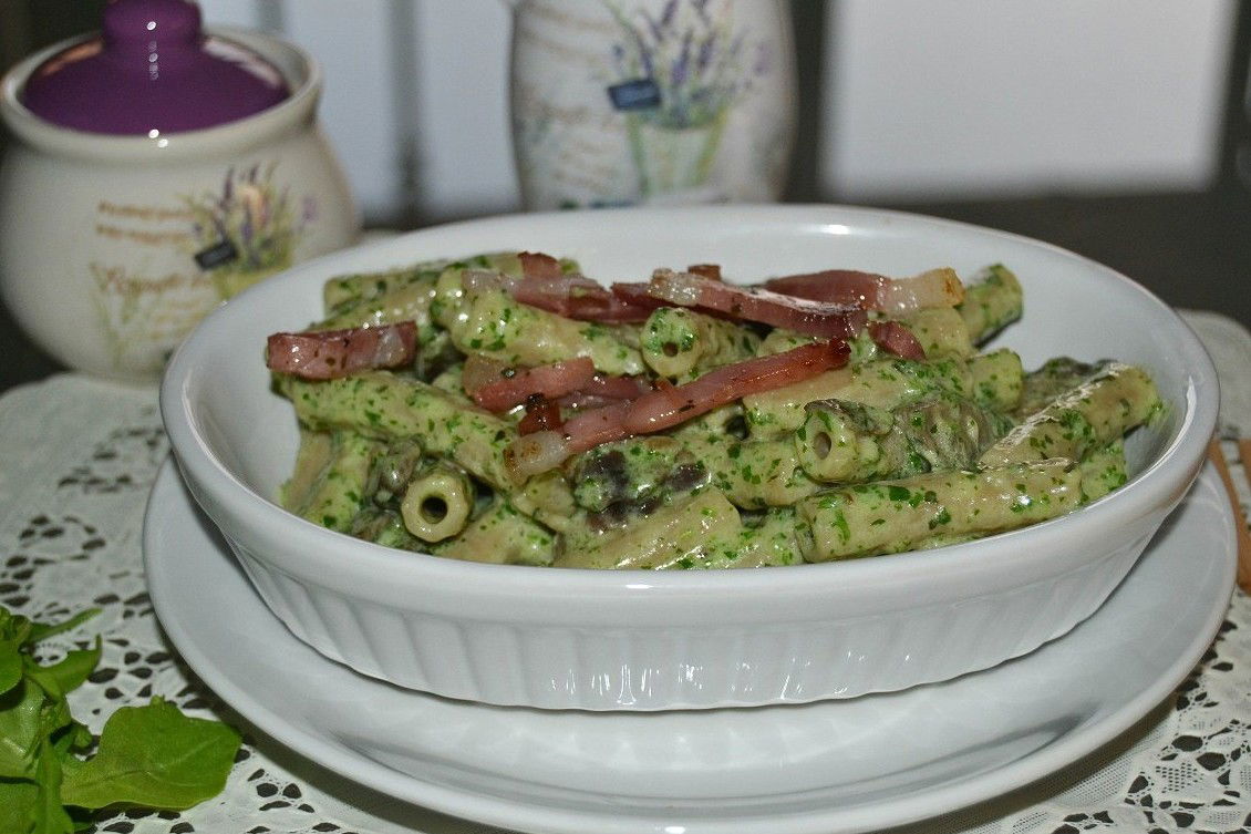 Sedani con pesto di rucola, speck e funghi Fidelity Cucina