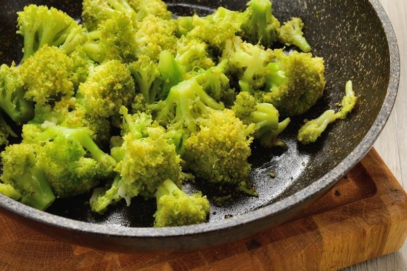 Broccoli in padella con aglio