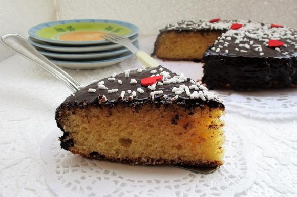 Torta 7 vasetti glassata al cioccolato