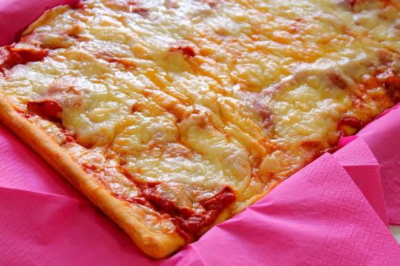Pizza romana ai 4 formaggi