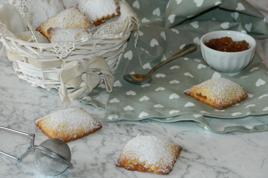 Biscotti con marmellata di fichi