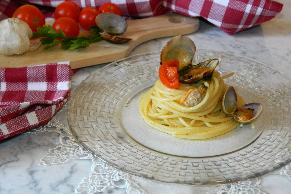 Spaghetti con vongole e pomodorini - Fidelity Cucina