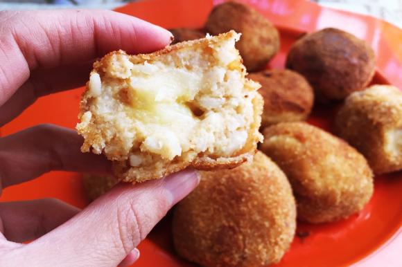 Arancini ai formaggi con cuore filante