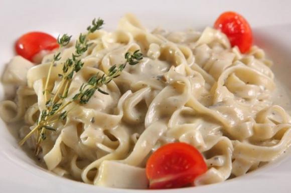 Pasta con crema di tonno e olive - Ricetta di Fidelity Cucina