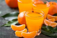 Mandarinetto o liquore al mandarino