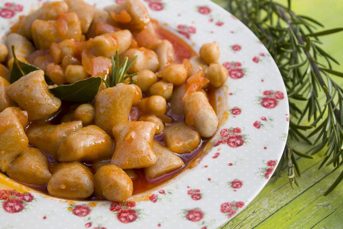 Gnocchi di farina cotta al sugo di ceci Fidelity Cucina